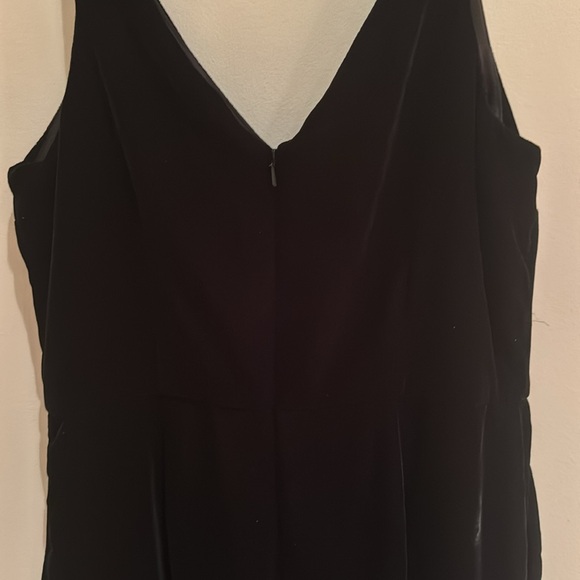 BLACK VELVET NWOT BANANA REPUBLIC VELVET CROPPED LEG JUMPSUIT WITH POCKETS SZ 2 - Picture 11 of 16